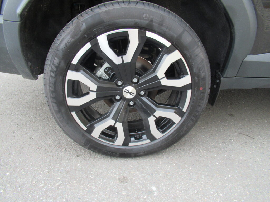 Dacia Bigster Exposé-Bild 19