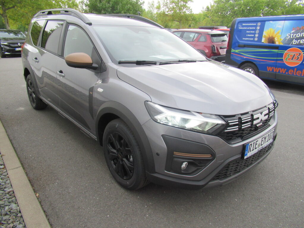 Dacia Jogger Exposé-Bild 4