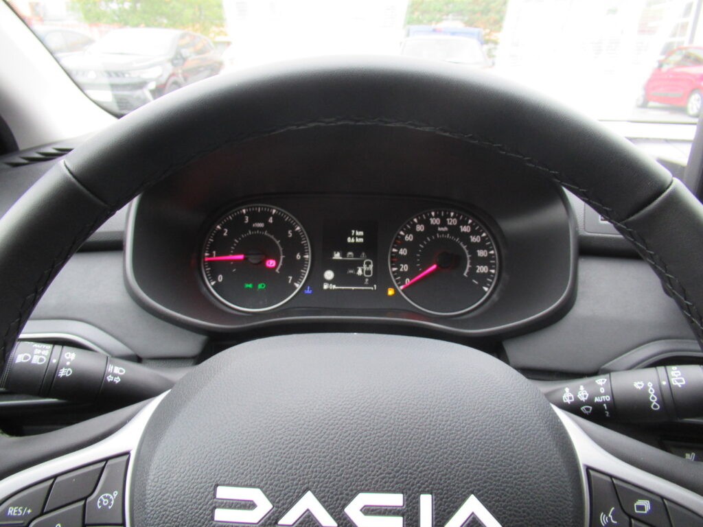 Dacia Jogger Exposé-Bild 5