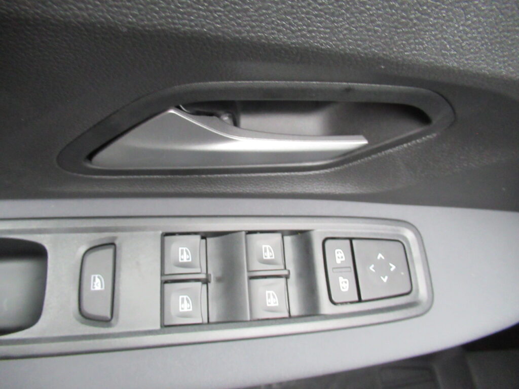 Dacia Jogger Exposé-Bild 9