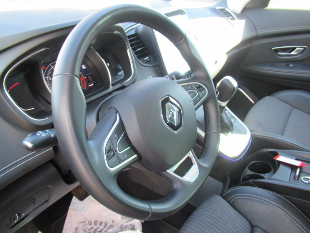 Renault Grand Scenic Exposé-Bild 9