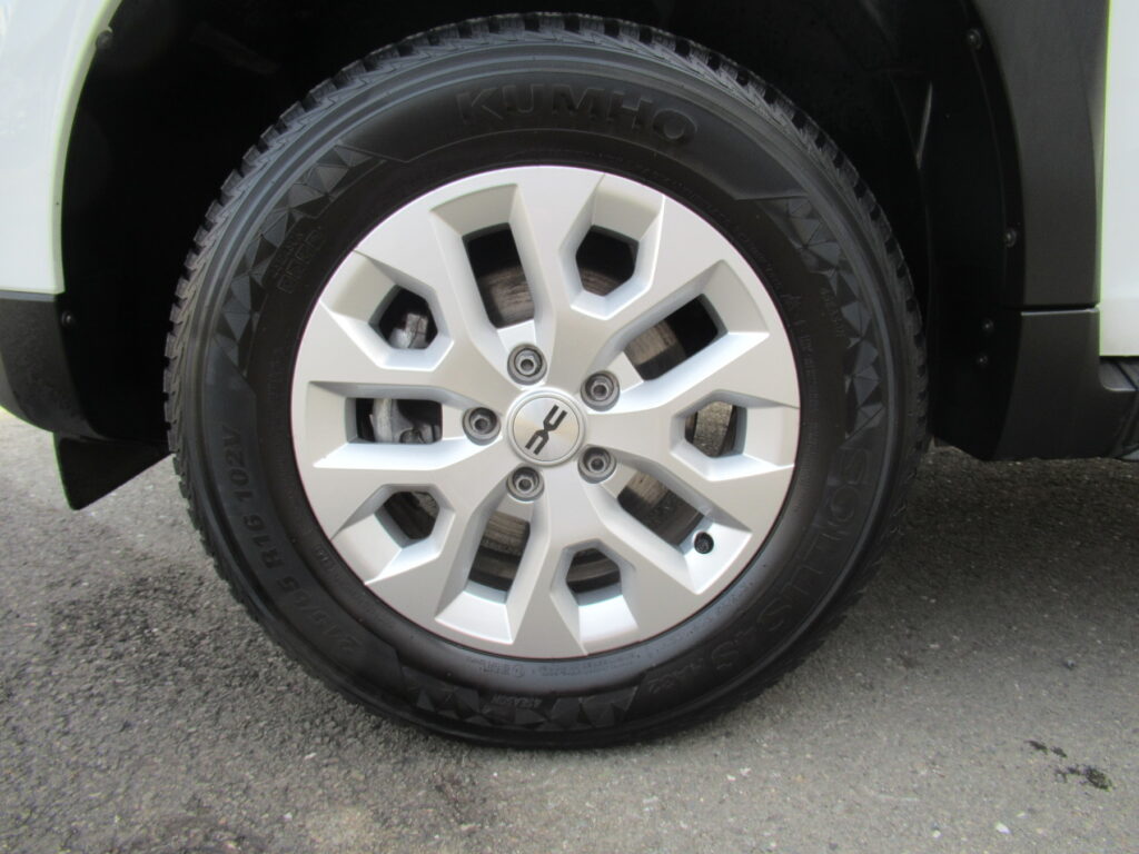 Dacia Duster Exposé-Bild 13