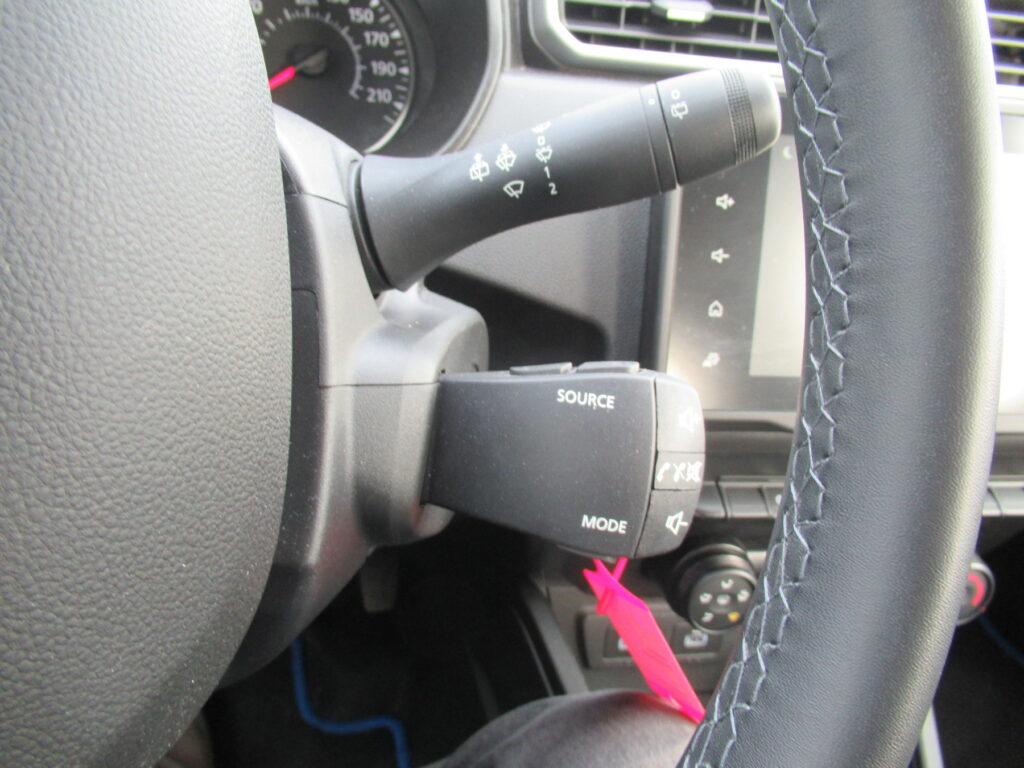 Dacia Duster Exposé-Bild 15