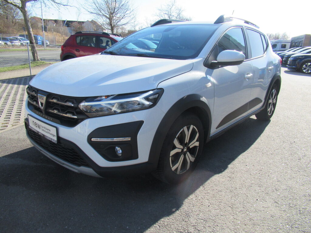 Dacia Sandero Exposé-Bild 1