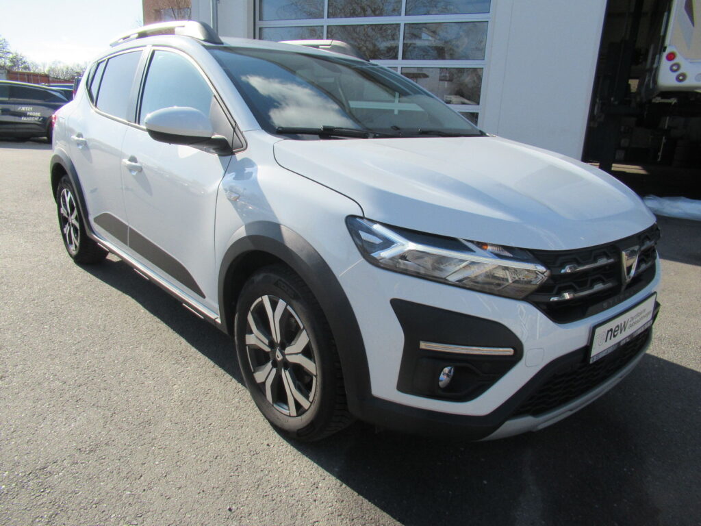 Dacia Sandero Exposé-Bild 2