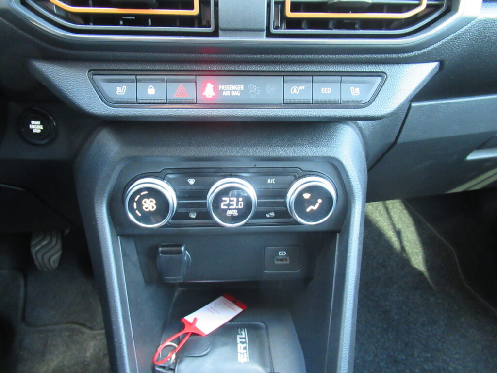 Dacia Sandero Exposé-Bild 8