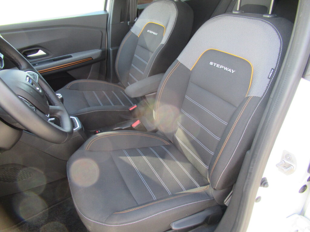 Dacia Sandero Exposé-Bild 12