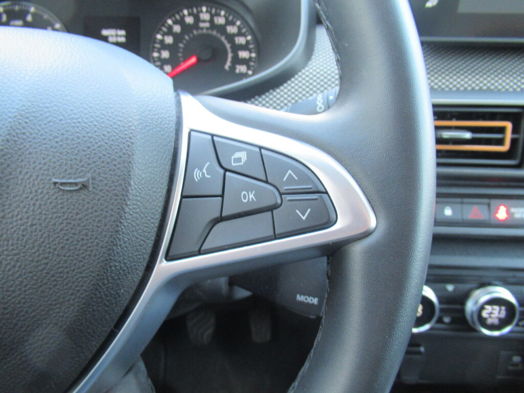 Dacia Sandero Exposé-Bild 22