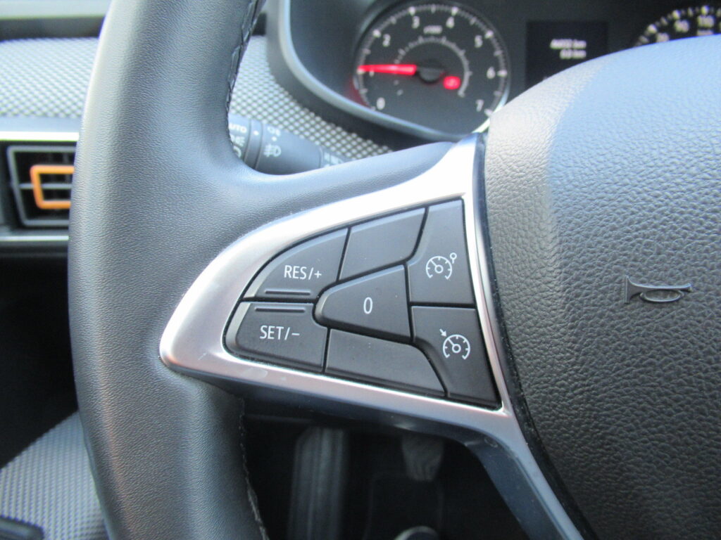 Dacia Sandero Exposé-Bild 23