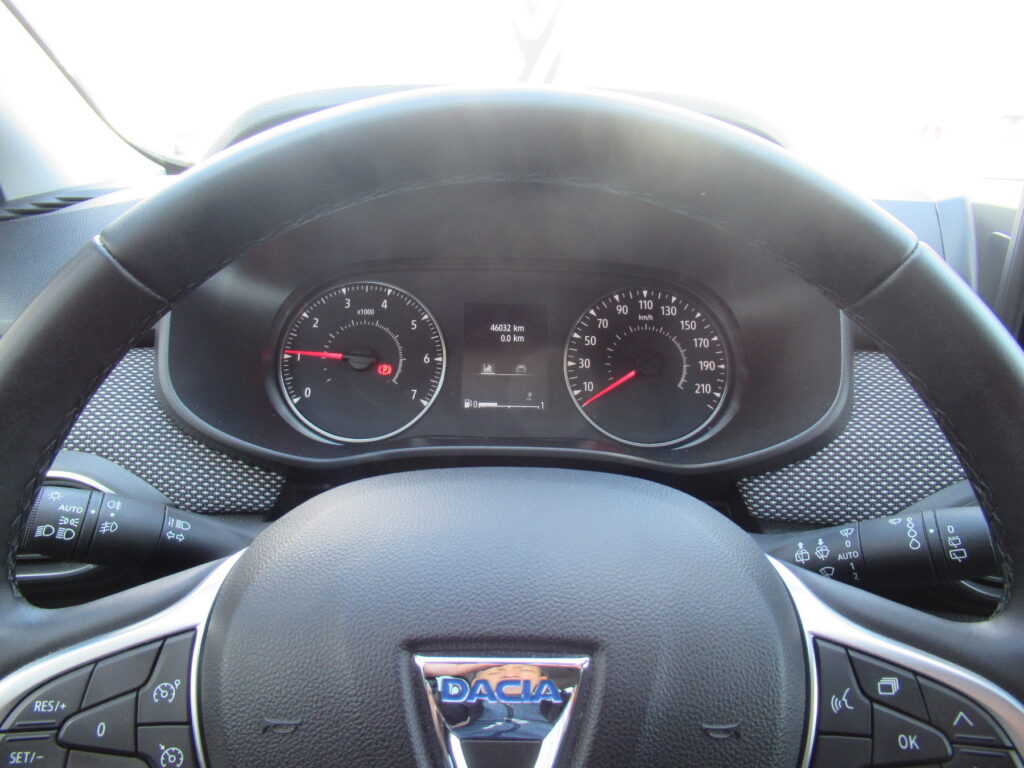 Dacia Sandero Exposé-Bild 24