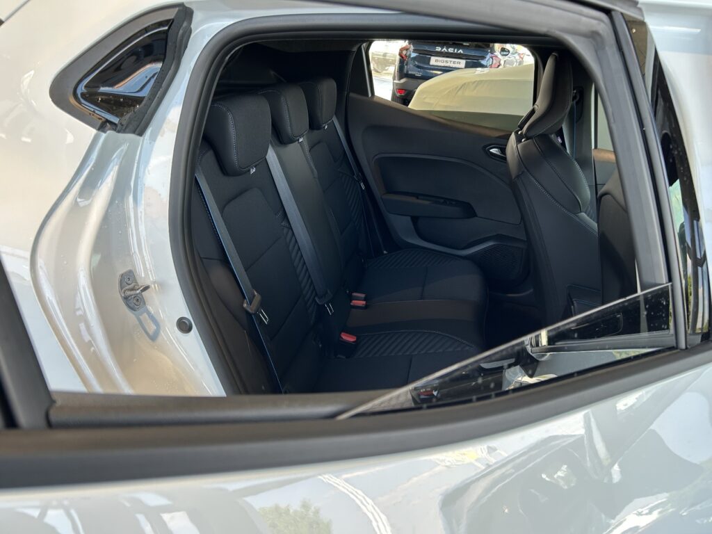 Renault Clio Exposé-Bild 10