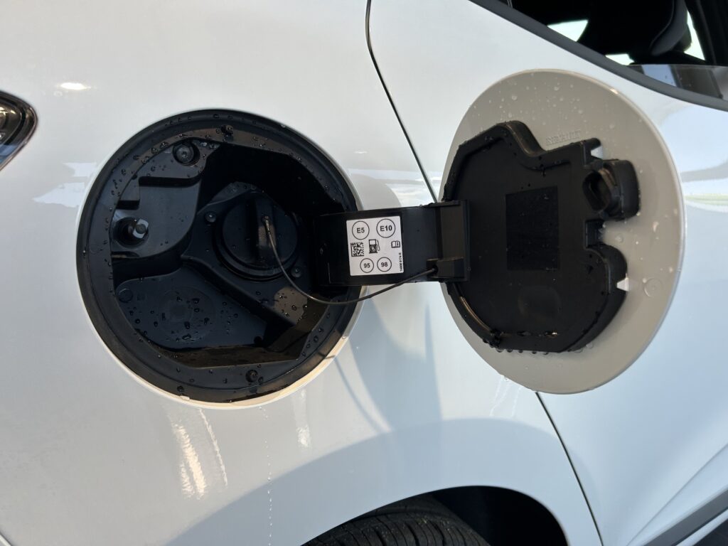 Renault Clio Exposé-Bild 12