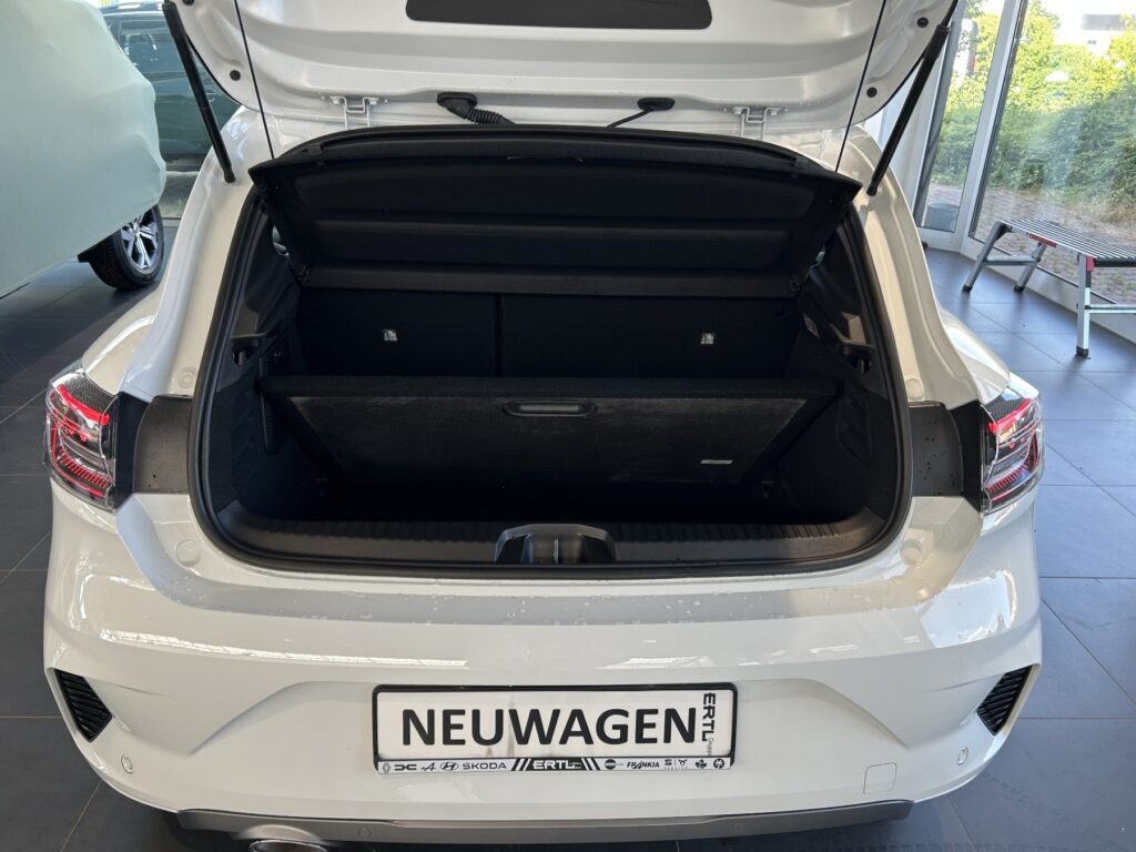 Renault Clio Exposé-Bild 14