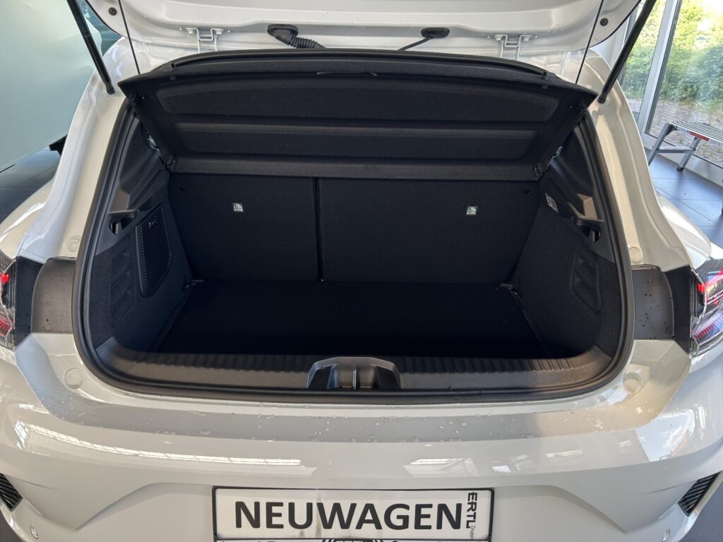 Renault Clio Exposé-Bild 15