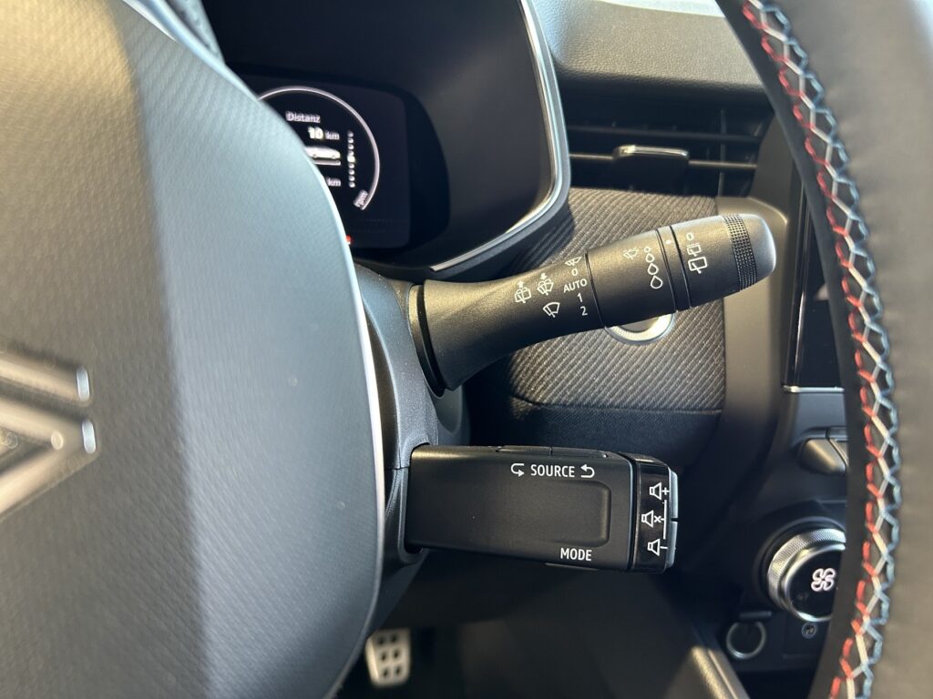 Renault Clio Exposé-Bild 23