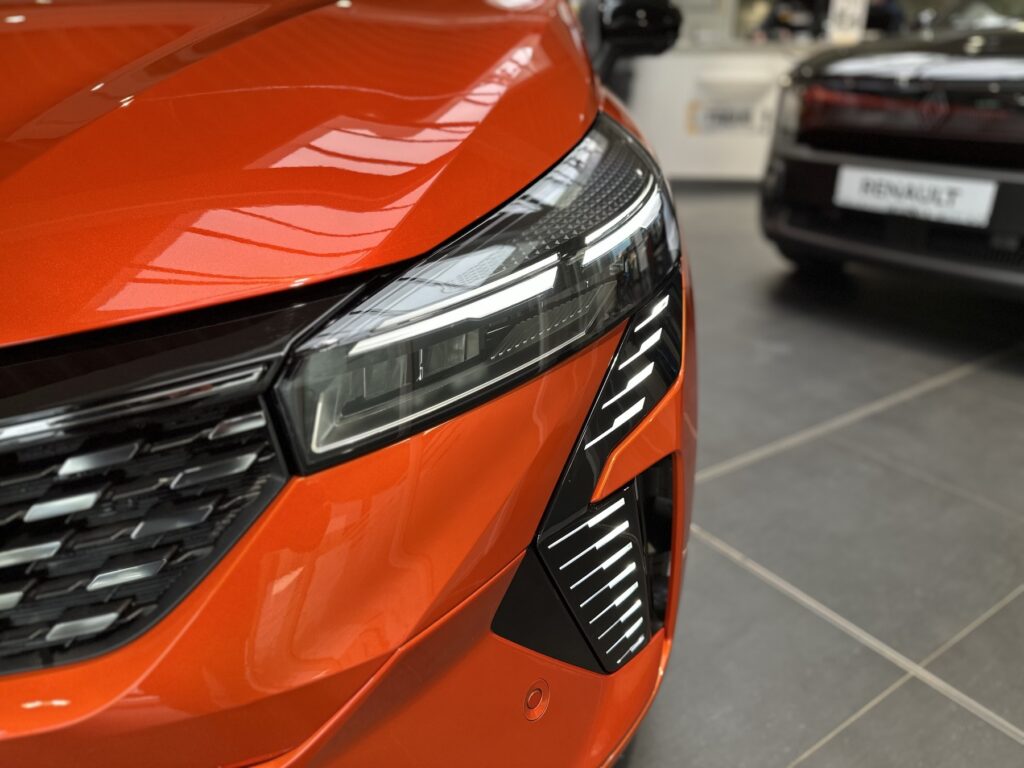 Renault Clio Exposé-Bild 3