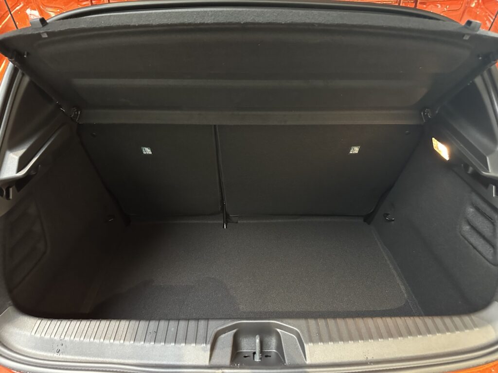 Renault Clio Exposé-Bild 25