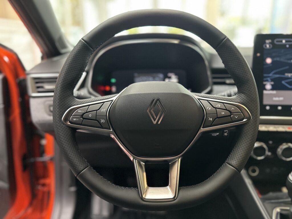 Renault Clio Exposé-Bild 36