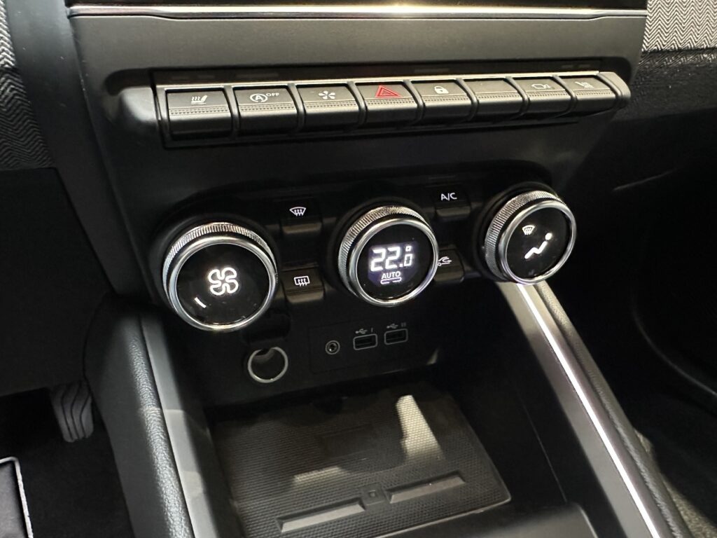 Renault Clio Exposé-Bild 45