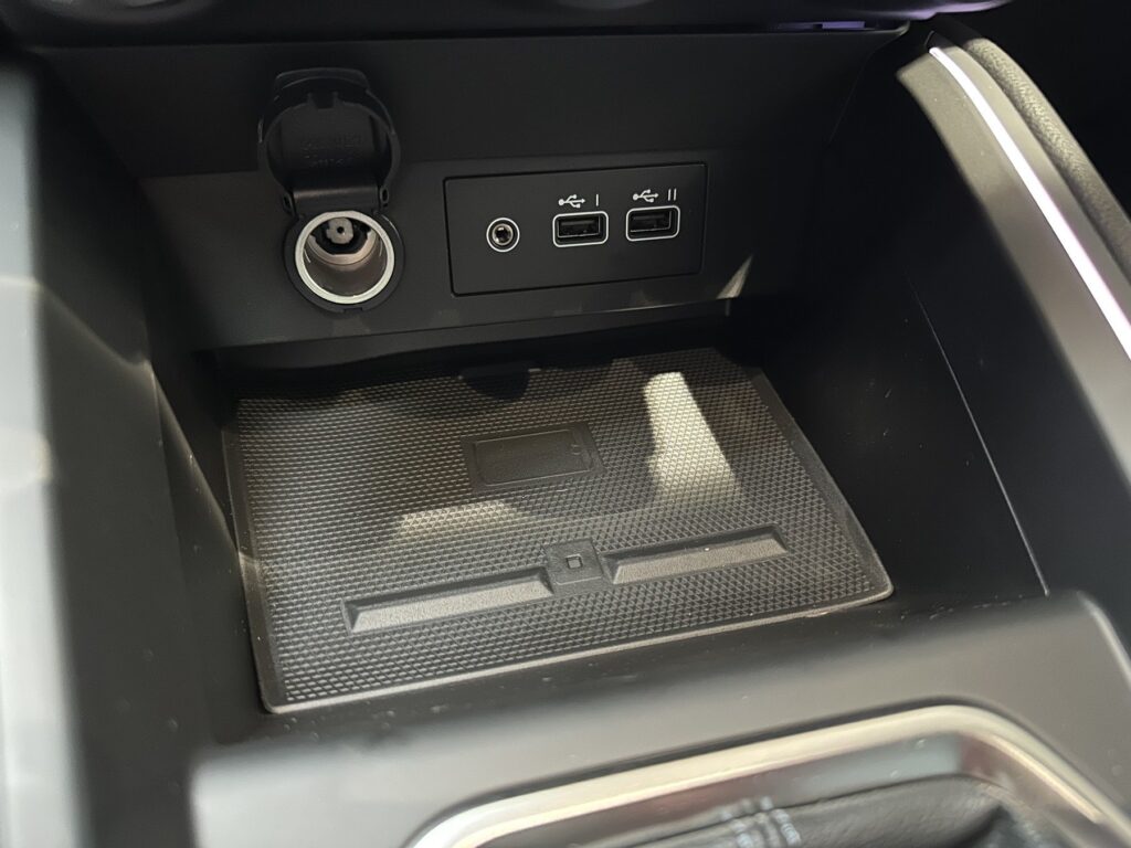 Renault Clio Exposé-Bild 46