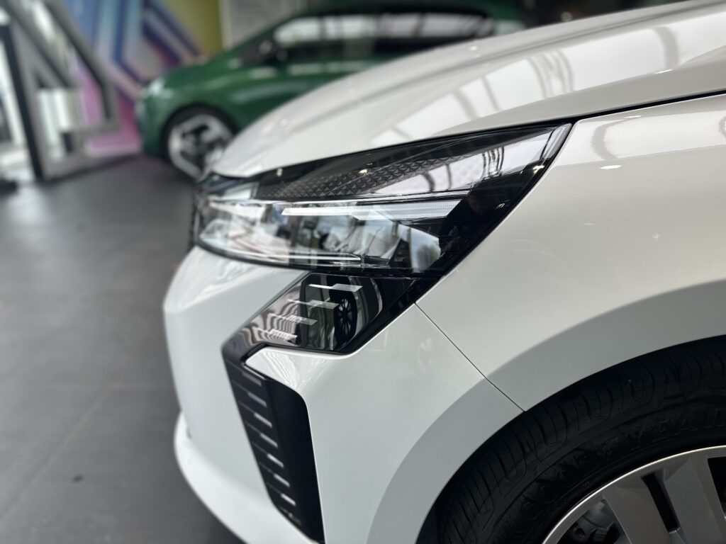 Renault Clio Exposé-Bild 4