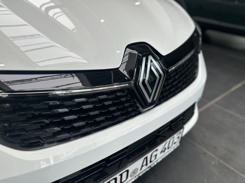 Renault Clio Exposé-Bild 7