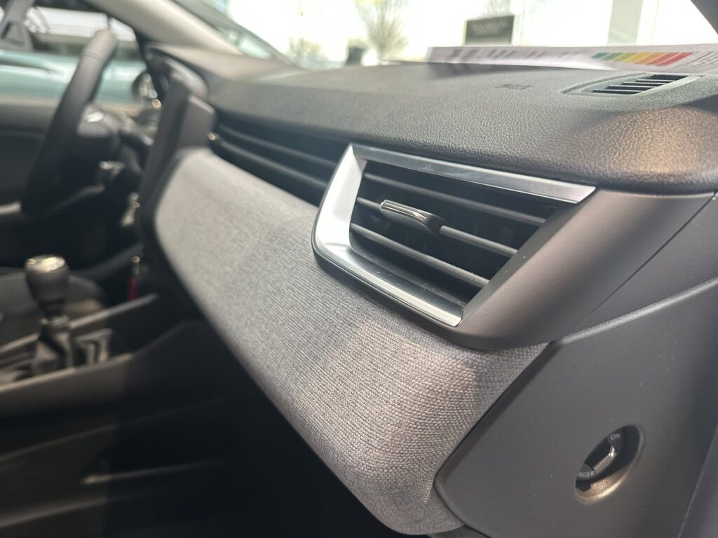 Renault Clio Exposé-Bild 10