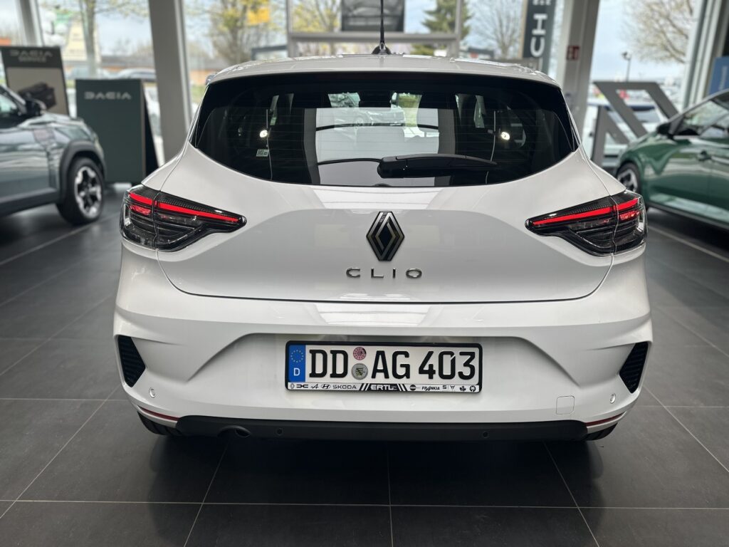 Renault Clio Exposé-Bild 19