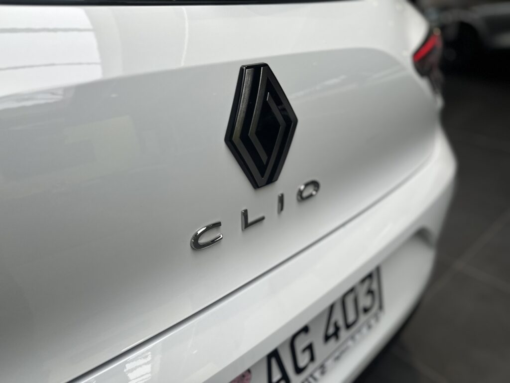 Renault Clio Exposé-Bild 21