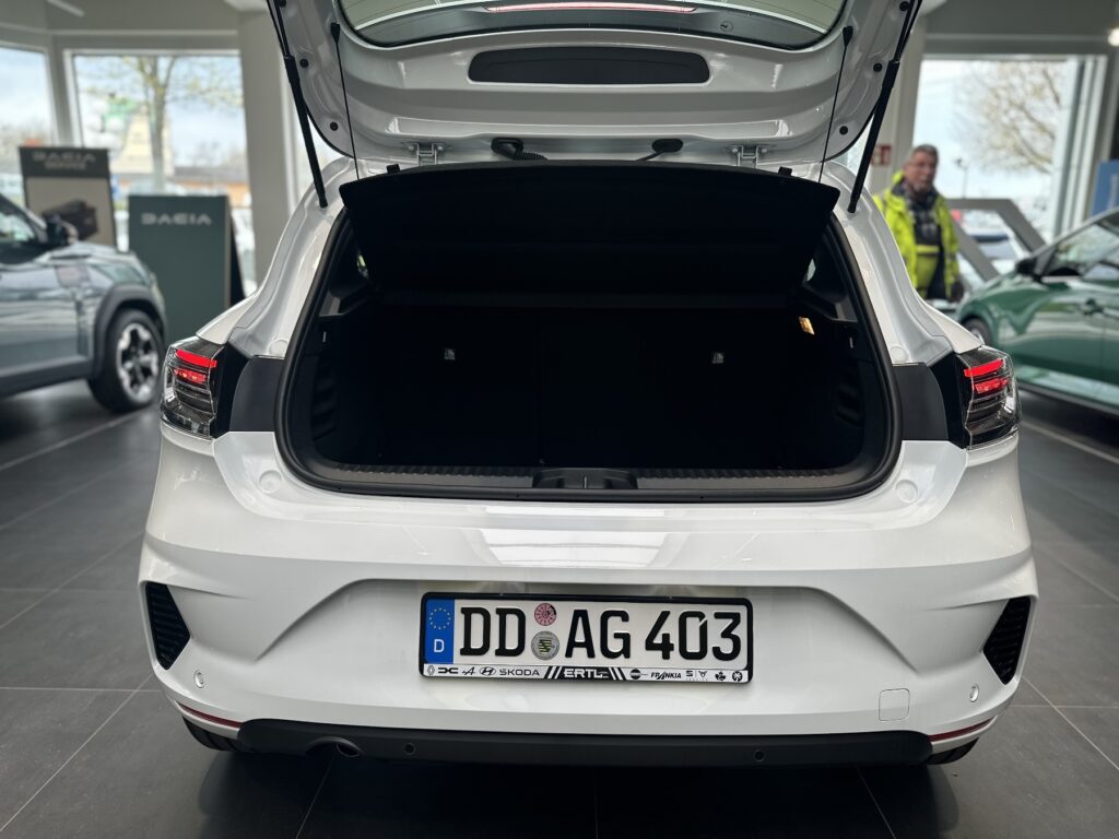 Renault Clio Exposé-Bild 22