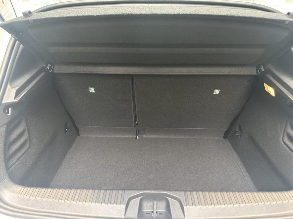 Renault Clio Exposé-Bild 23