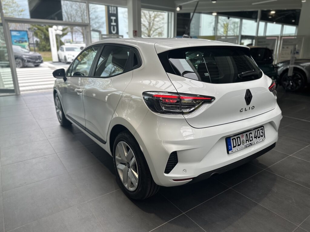 Renault Clio Exposé-Bild 24