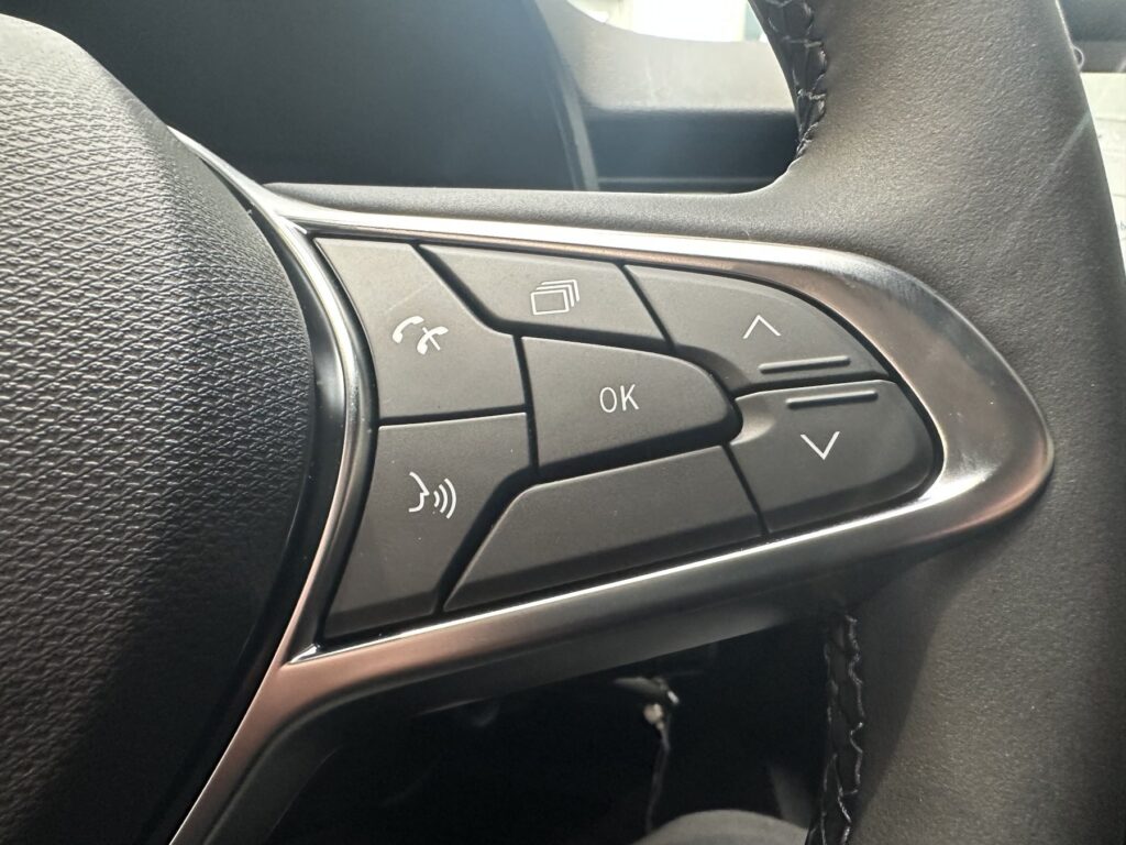 Renault Clio Exposé-Bild 34