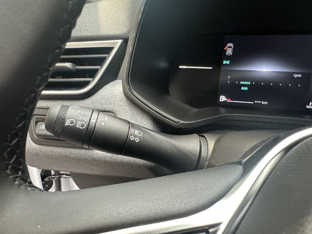 Renault Clio Exposé-Bild 35