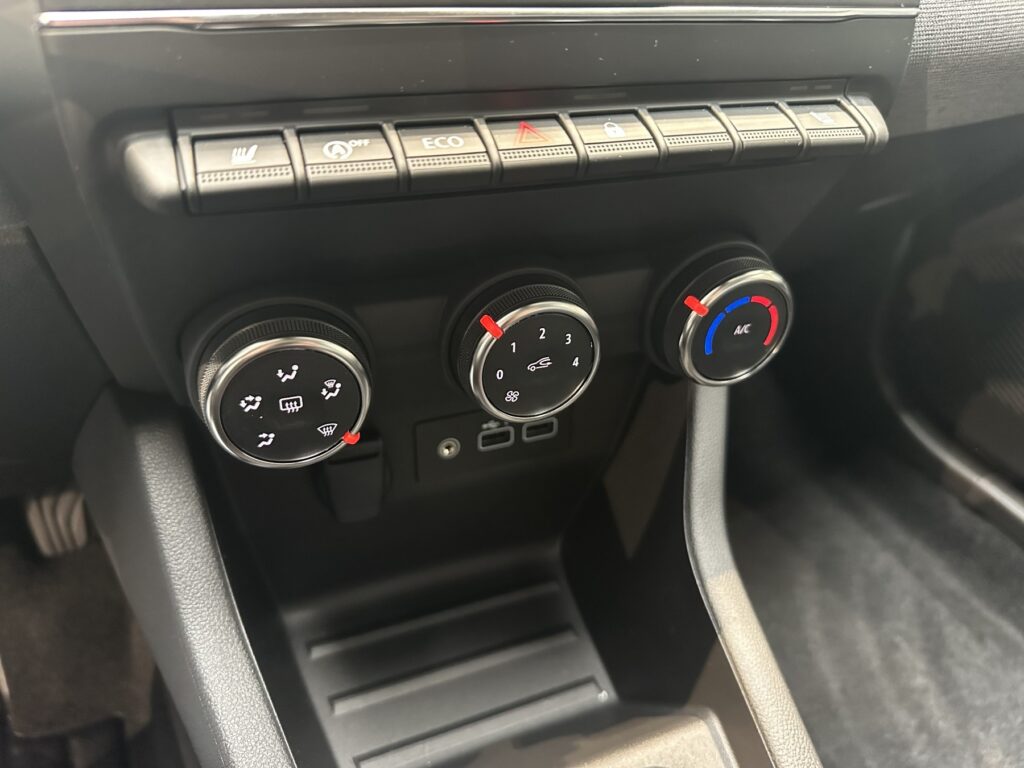 Renault Clio Exposé-Bild 44