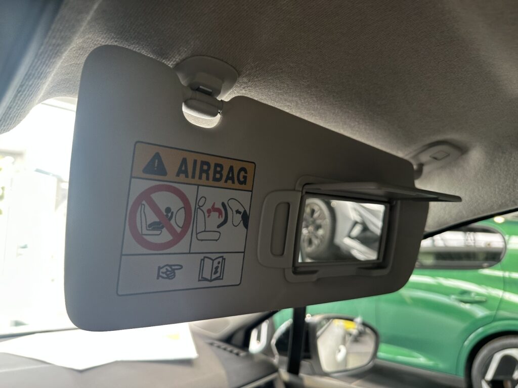 Renault Clio Exposé-Bild 49