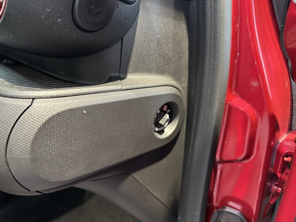 Renault Twingo Exposé-Bild 12