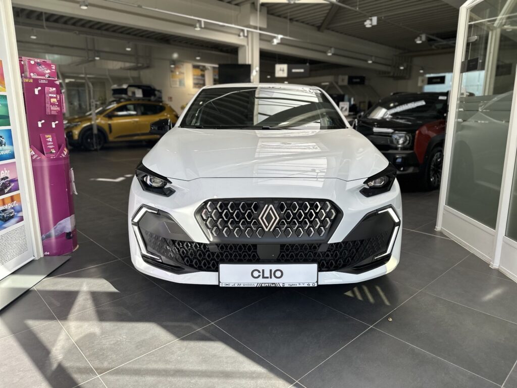 Renault Clio Exposé-Bild 2