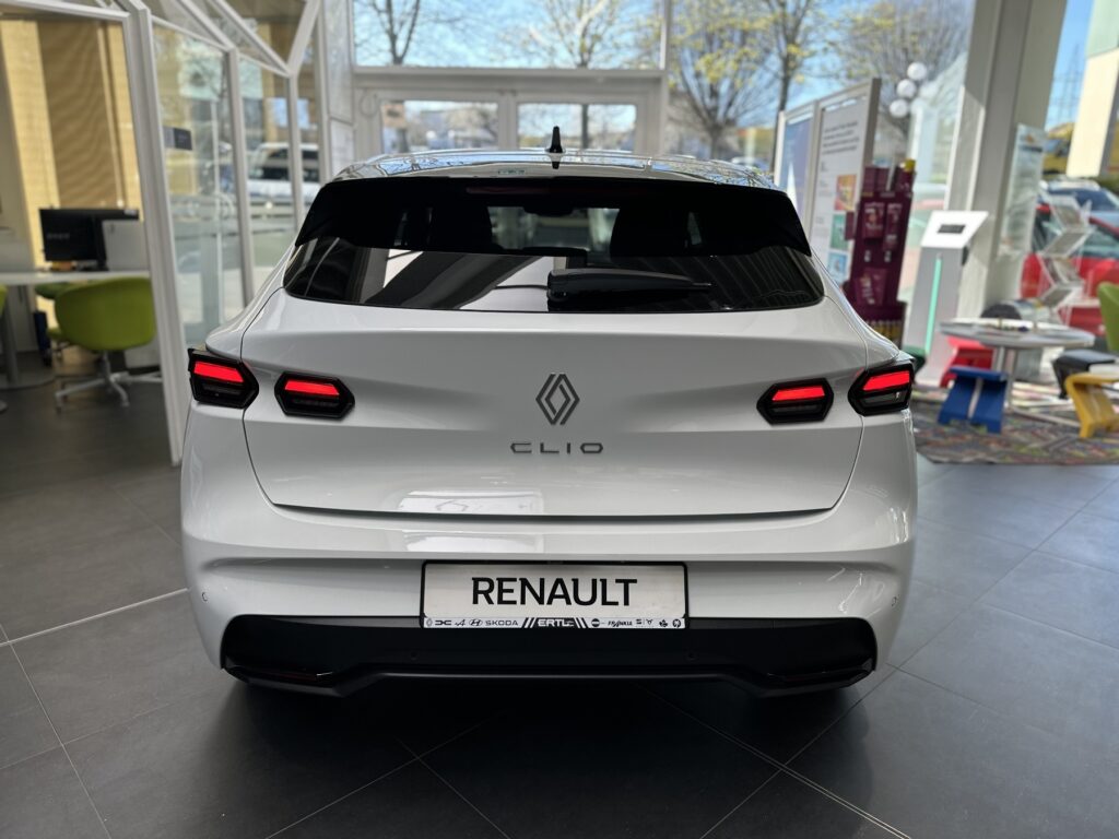 Renault Clio Exposé-Bild 17