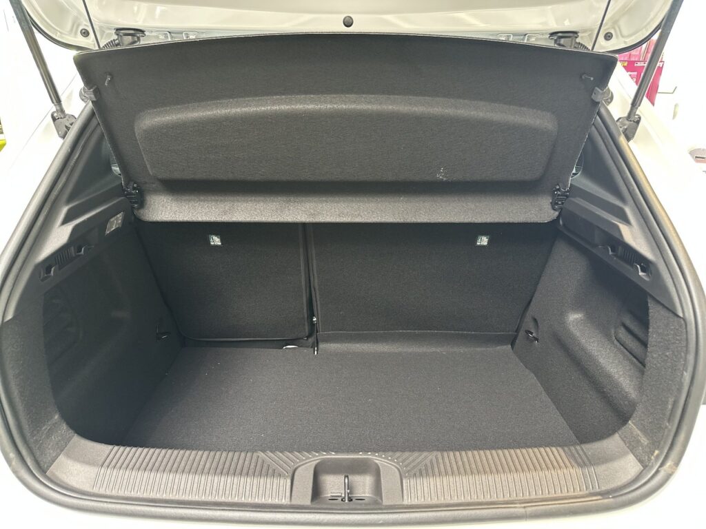 Renault Clio Exposé-Bild 19