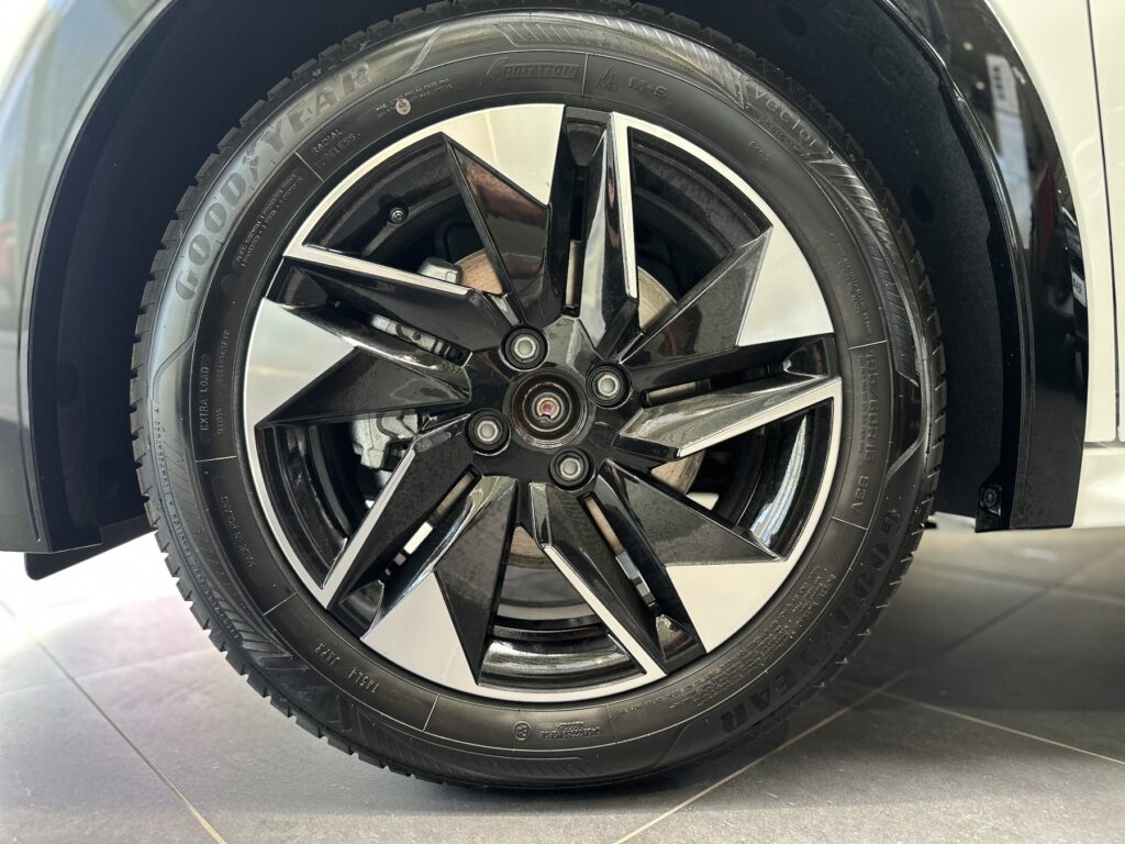 Renault Clio Exposé-Bild 23