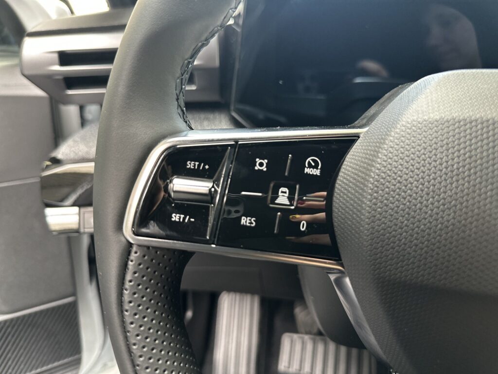 Renault Clio Exposé-Bild 29