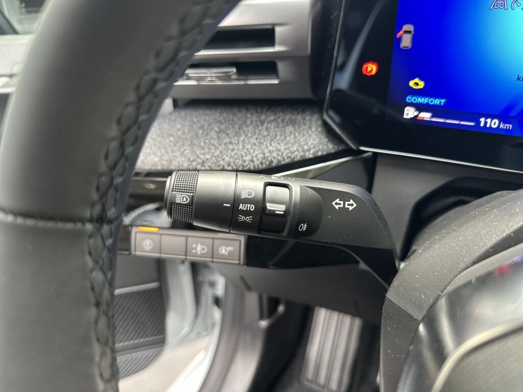 Renault Clio Exposé-Bild 31