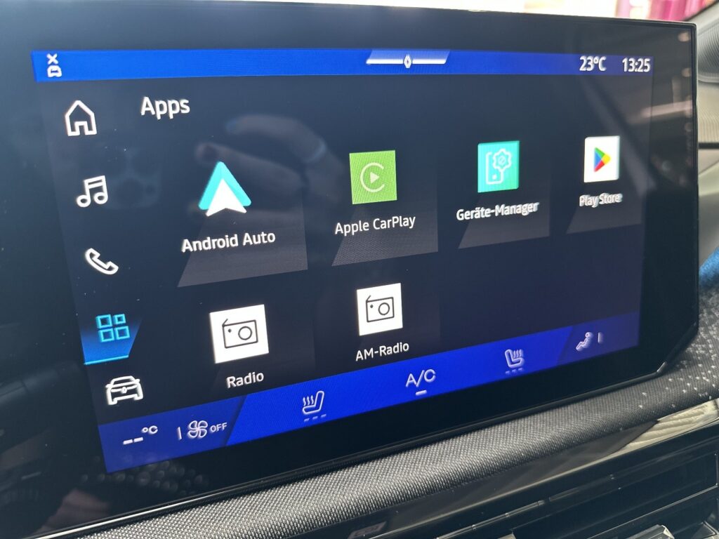 Renault Clio Exposé-Bild 33