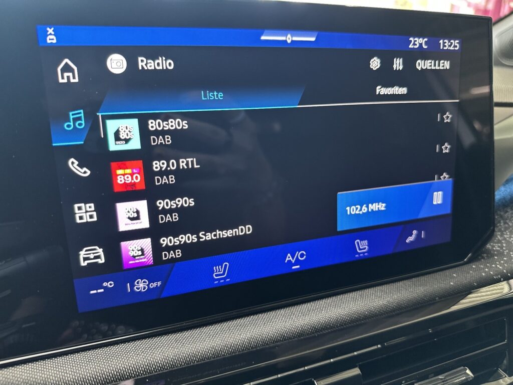 Renault Clio Exposé-Bild 34