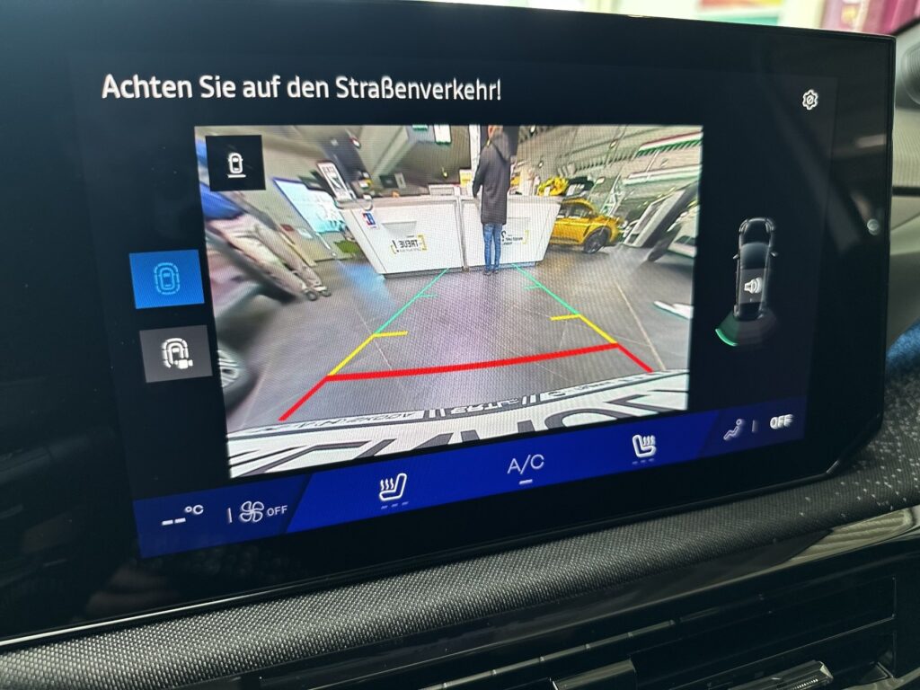 Renault Clio Exposé-Bild 35