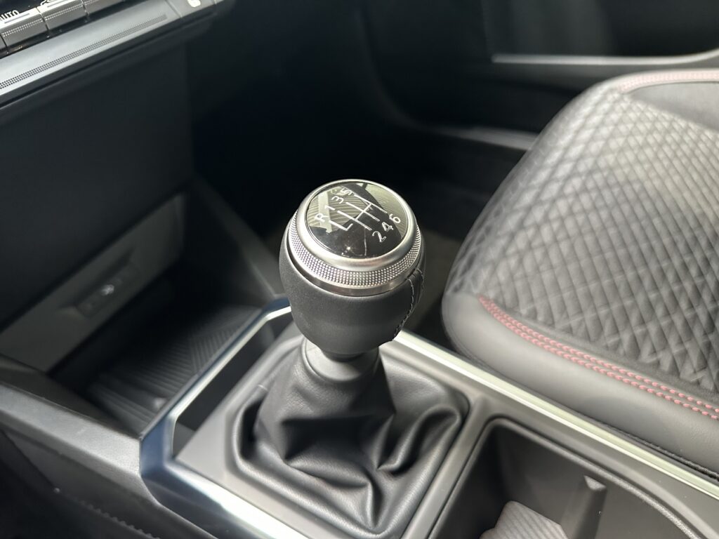 Renault Clio Exposé-Bild 39