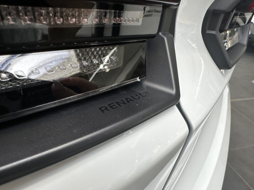 Renault Clio Exposé-Bild 46