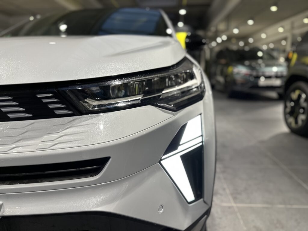 Renault Symbioz Exposé-Bild 3