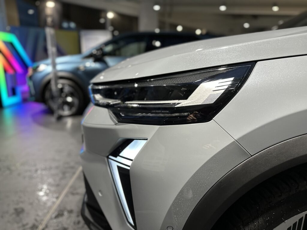 Renault Symbioz Exposé-Bild 4